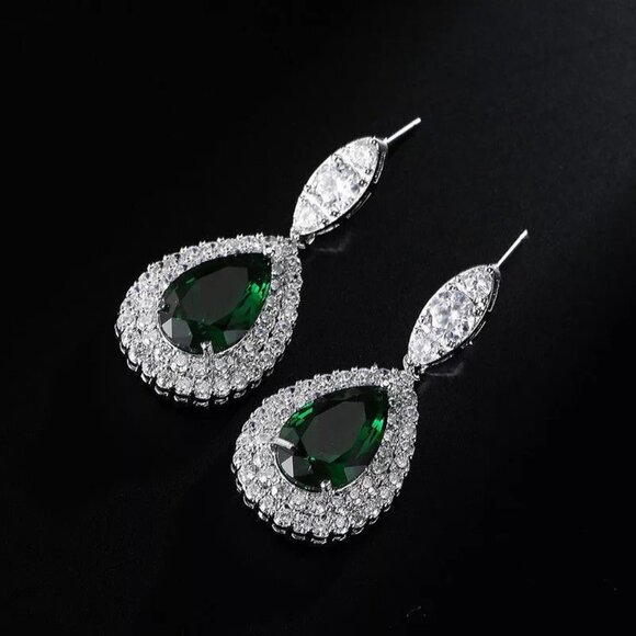 New Womens Green Crystal Drop Earrings - Picture 1 of 2